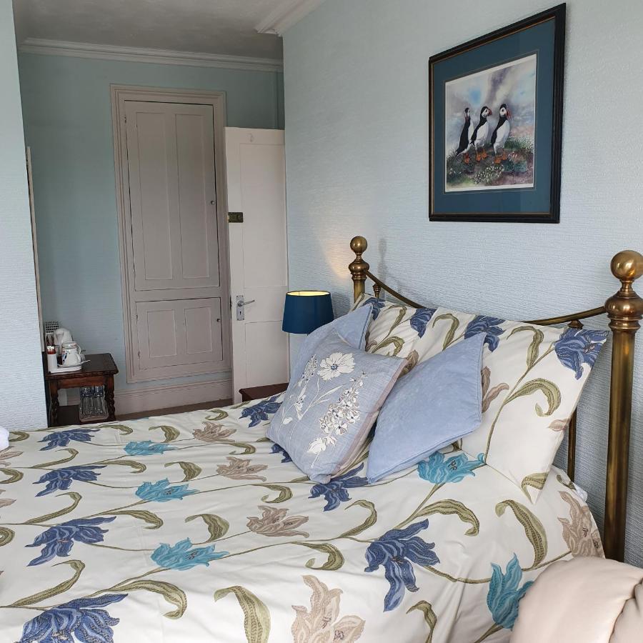 Pendyffryn Manor Bed & Breakfast Little Haven ภายนอก รูปภาพ