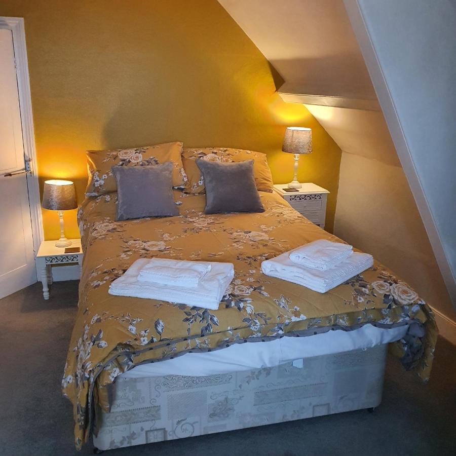 Pendyffryn Manor Bed & Breakfast Little Haven ภายนอก รูปภาพ