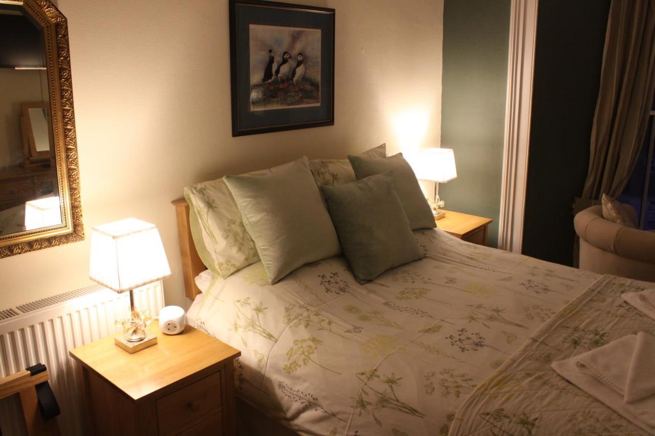 Pendyffryn Manor Bed & Breakfast Little Haven ภายนอก รูปภาพ