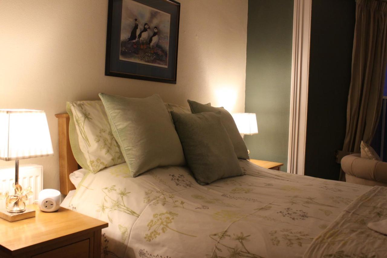 Pendyffryn Manor Bed & Breakfast Little Haven ภายนอก รูปภาพ