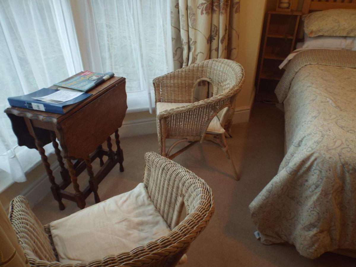 Pendyffryn Manor Bed & Breakfast Little Haven ภายนอก รูปภาพ