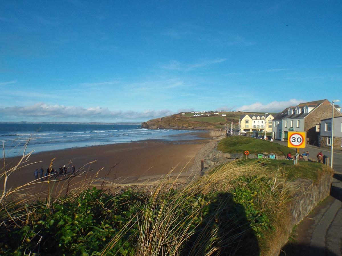 Pendyffryn Manor Bed & Breakfast Little Haven ภายนอก รูปภาพ